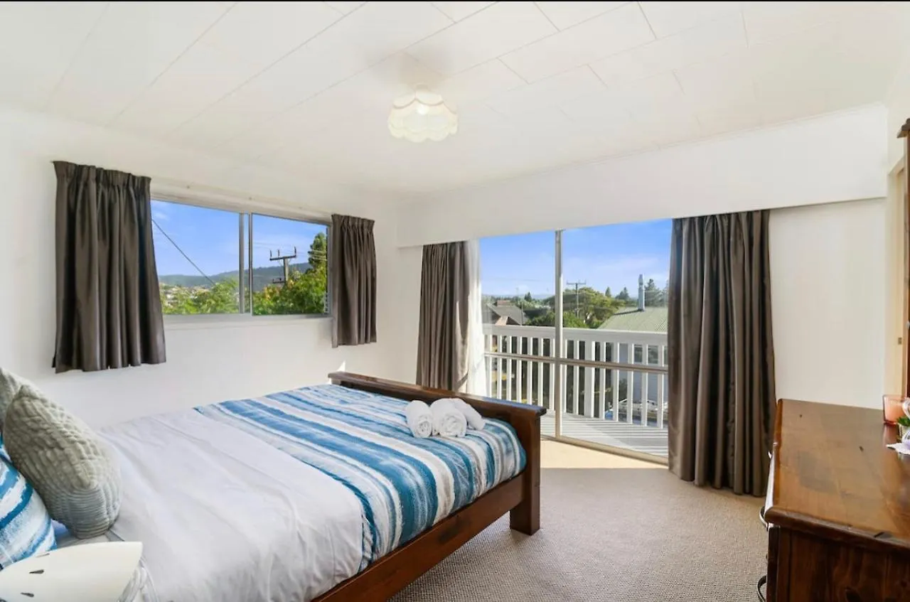 Nyaraló Spacious Utuhina Holiday House Rotorua