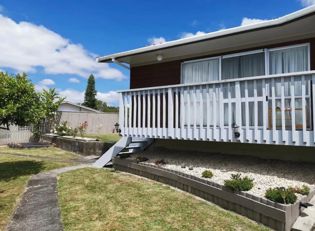 Spacious Utuhina Holiday House Rotorua 0*,  Új-Zéland