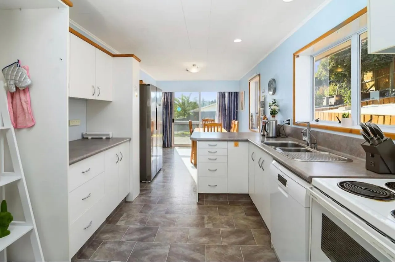 Spacious Utuhina Holiday House Rotorua 0*,